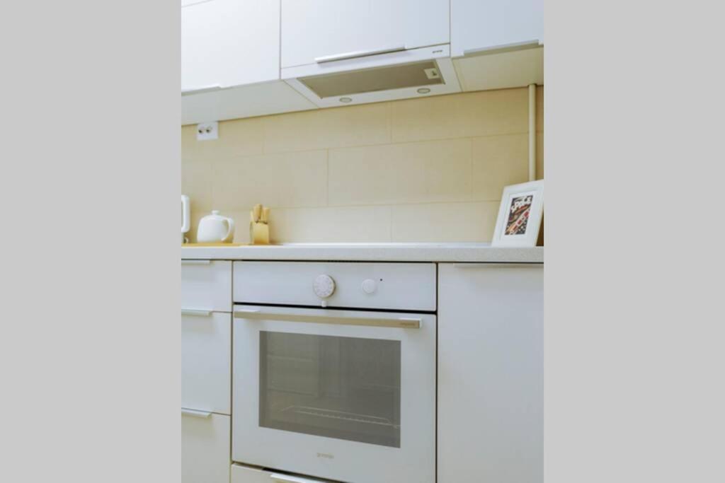 Elegant Vibes Apartment Next To Obor Market Бухарест Екстер'єр фото