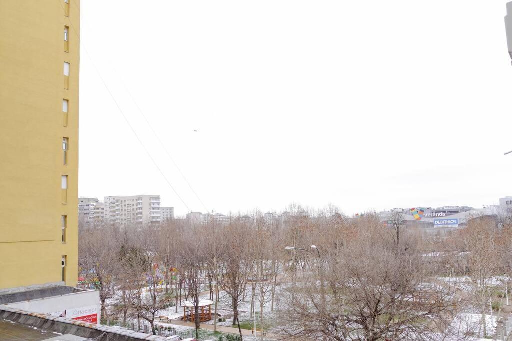 Elegant Vibes Apartment Next To Obor Market Бухарест Екстер'єр фото