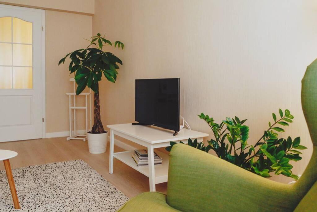 Elegant Vibes Apartment Next To Obor Market Бухарест Екстер'єр фото