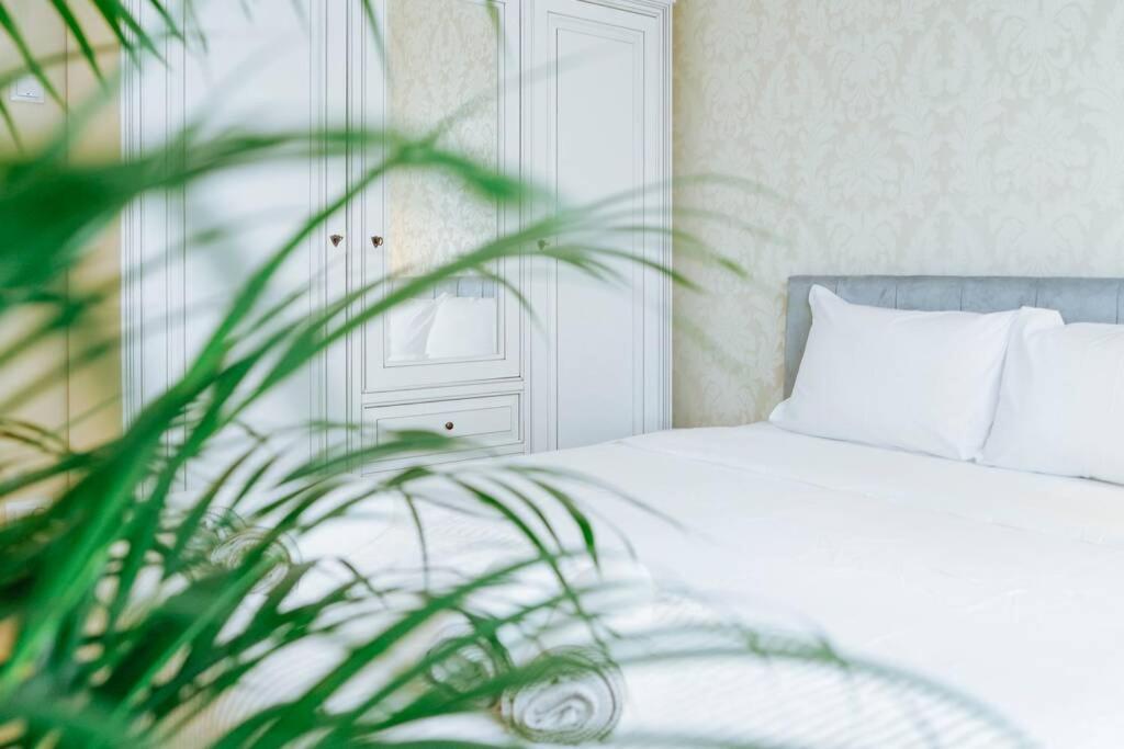 Elegant Vibes Apartment Next To Obor Market Бухарест Екстер'єр фото